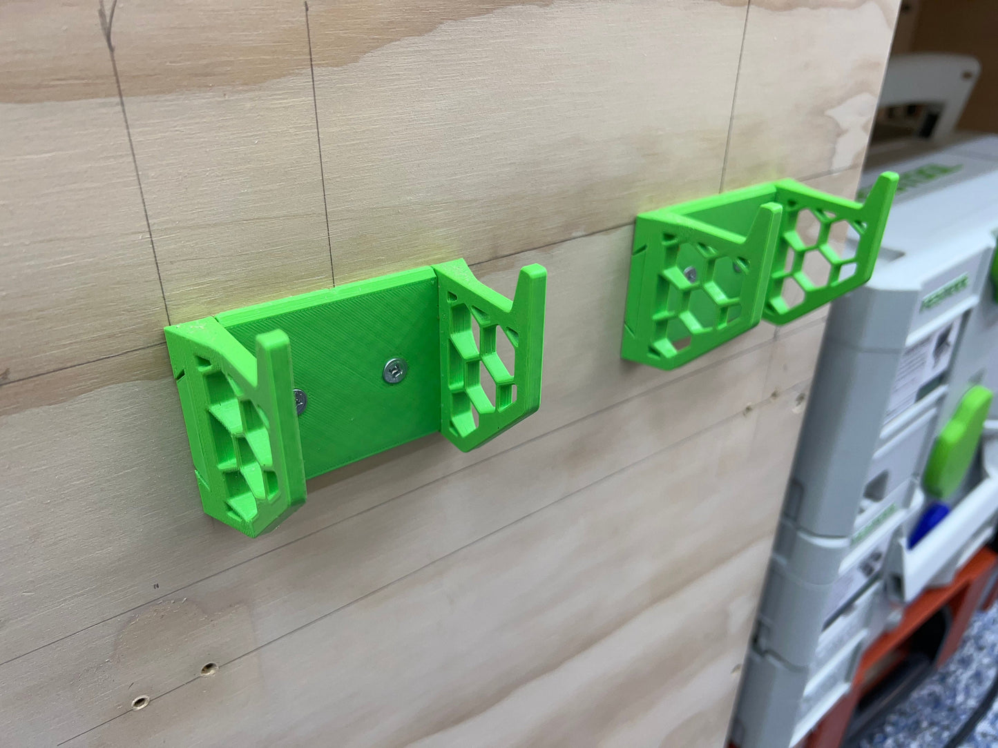 Wall Holder for  both Festool Parallel Guide and Guide Extensions